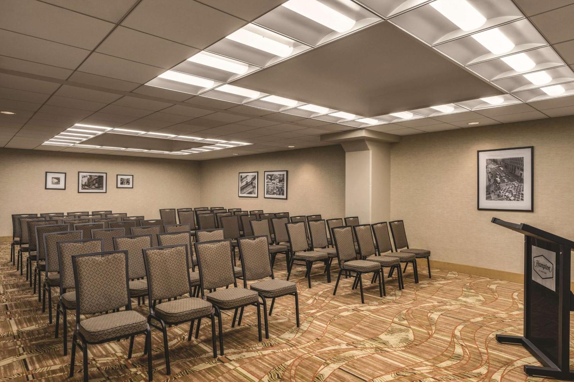 Hampton Inn New York - Laguardia Airport Ngoại thất bức ảnh